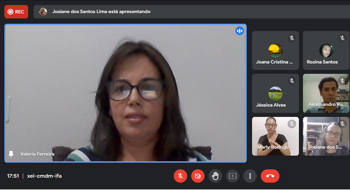Print de tela da defesa de TCC da estudante Valéria Albino Ferreira Martins, do curso de Licenciatura em Pedagogia Bilíngue, que realizou pesquisa acerca de discursos sobre a pandemia e as vacinas nas mídias Print de tela da defesa de TCC da estudante Valéria Albino Ferreira Martins, do curso de Licenciatura em Pedagogia Bilíngue, que realizou pesquisa acerca de discursos sobre a pandemia e as vacinas nas mídias
